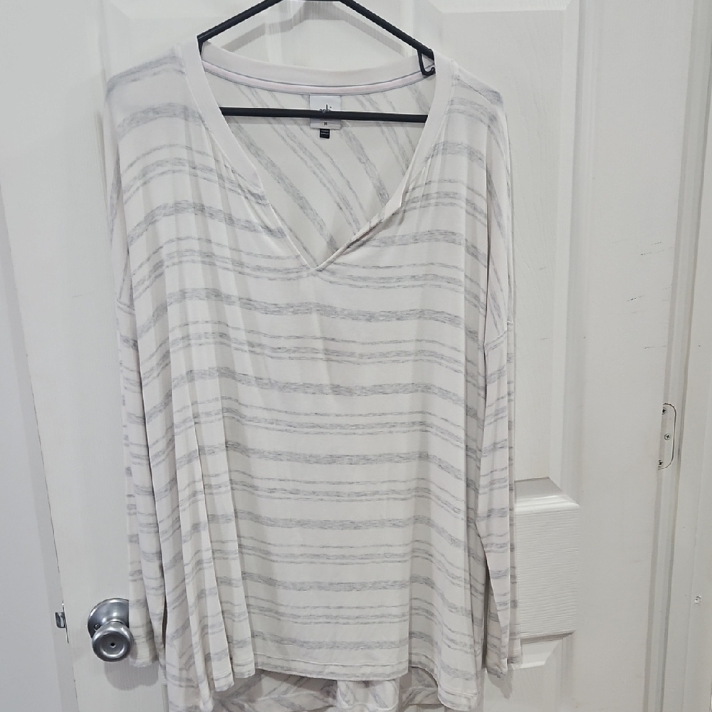 CAbi Womens Cream Gray Striped V Neck Long Sleeve Top M Relaxed Casual‎ Knit